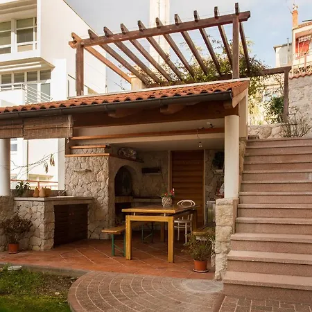 Luxurious Retreat With Pool *