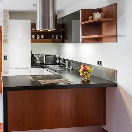 Apartment Luxurious Retreat With Pool *