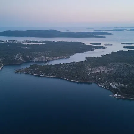 Luxurious Retreat With Pool * Šibenik