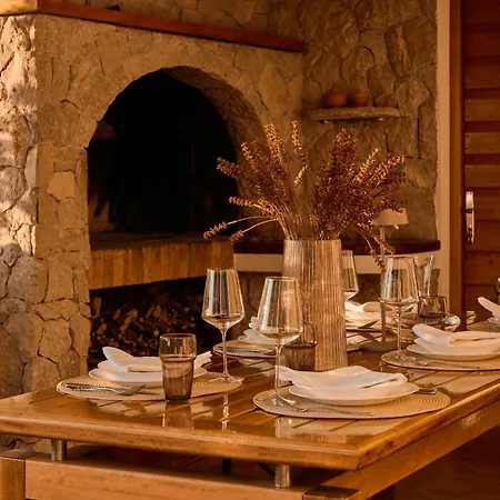 Luxurious Retreat With Pool