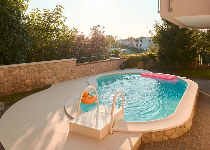 公寓 Luxurious Retreat With Pool *