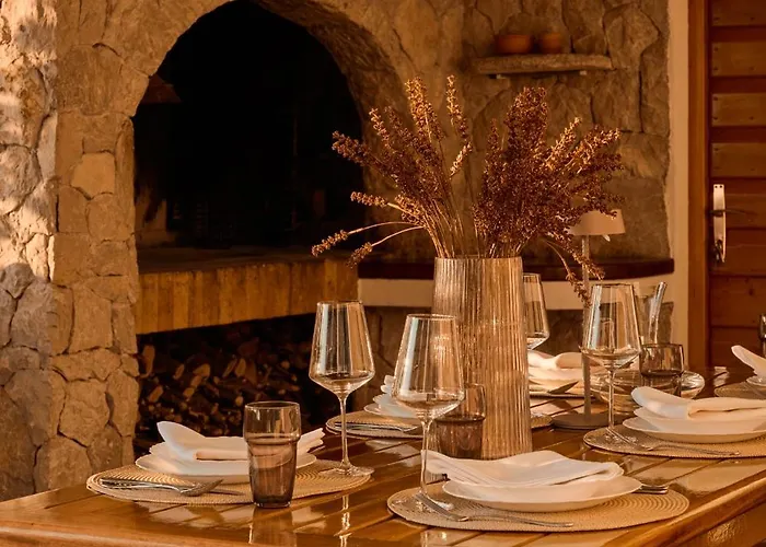 Luxurious Retreat With Pool